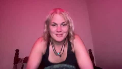 Snapshot of ohellesbells chatting on 05/28/26, 06:32 ohellesbells online show from 05/28/26, 06:32