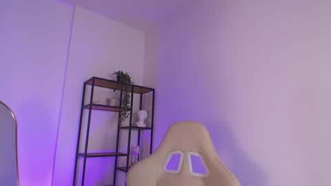 Julia online show from 01/18/25, 12:04