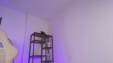 Julia online show from 01/22/25, 09:02