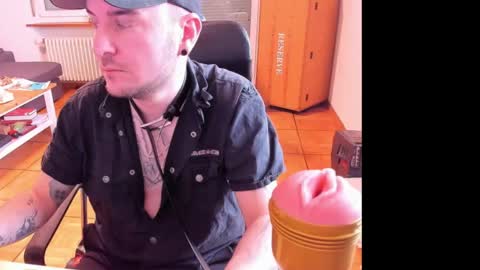 Chris online show from 04/20/26, 06:16