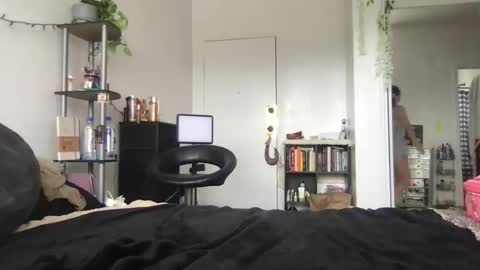 ohmillieevanillie online show from 06/21/26, 04:31