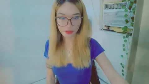 Snapshot of ohmyalessandraxcx chatting on 09/23/25, 11:24 ohmyalessandraxcx online show from 09/23/25, 11:24