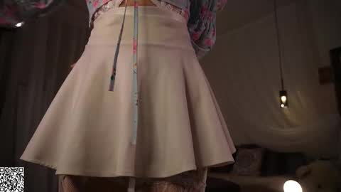 Snapshot of ohmyclaire chatting on 11/07/25, 07:36 Claire online show from 11/07/25, 07:36