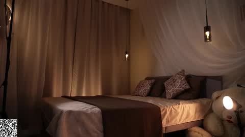 Snapshot of ohmyclaire chatting on 11/08/25, 04:40 Claire online show from 11/08/25, 04:40