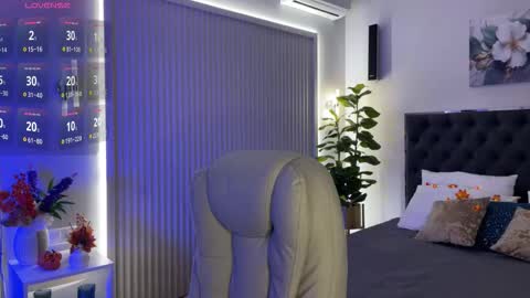 Emma online show from 10/24/25, 01:35