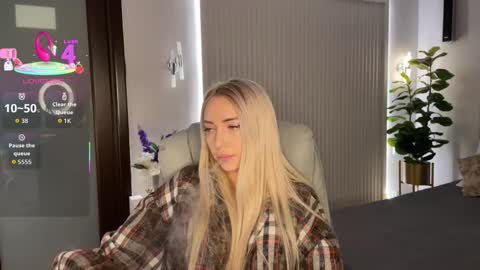 Emma online show from 01/13/26, 01:11