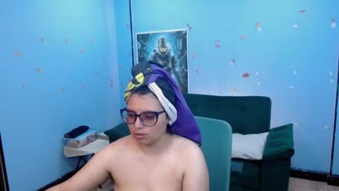 Snapshot of ohmysqueak chatting on 07/14/26, 02:05 ohmysqueak online show from 07/14/26, 02:05