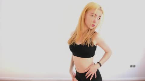 Emi and Ohpi online show from 03/20/26, 11:37