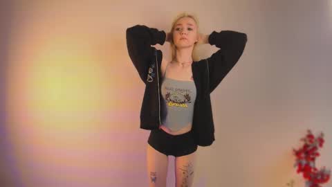 Emi and Ohpi online show from 03/27/26, 02:39