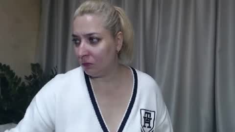 Iren online show from 10/03/25, 07:16