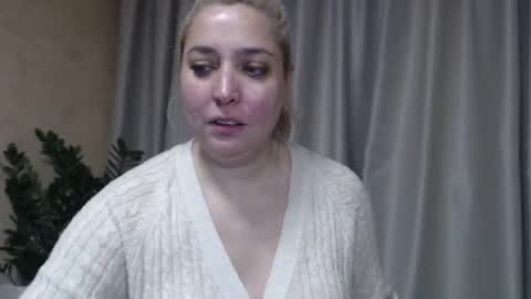 Iren online show from 11/14/25, 08:35