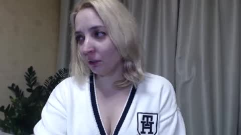 Mari online show from 02/13/25, 03:14