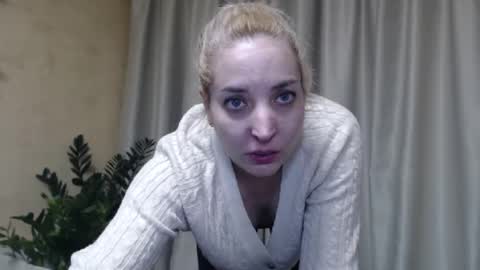 Mari online show from 02/15/25, 02:44