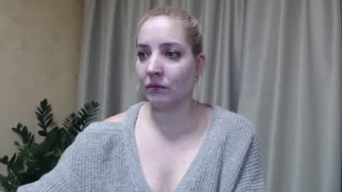 Mari online show from 02/16/25, 01:27