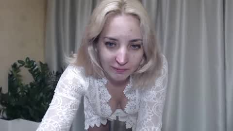 Mari online show from 09/27/25, 02:22