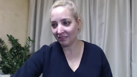 Mari online show from 11/09/25, 09:24