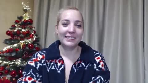 Mari online show from 12/21/25, 12:12