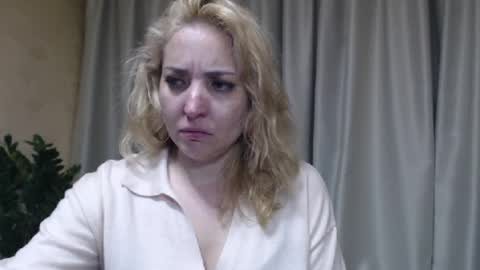 Mari online show from 05/17/26, 05:09