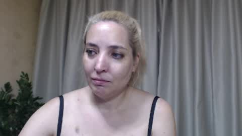 Mari online show from 07/18/26, 04:00