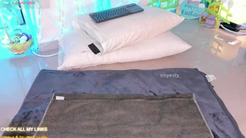 ohyesly_ online show from 04/06/26, 10:16