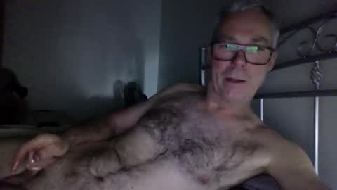 Snapshot of oiledcouple1 chatting on 09/15/25, 11:21 oiledcouple1 online show from 09/15/25, 11:21