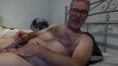 Snapshot of oiledcouple1 chatting on 10/21/25, 07:20 oiledcouple1 online show from 10/21/25, 07:20