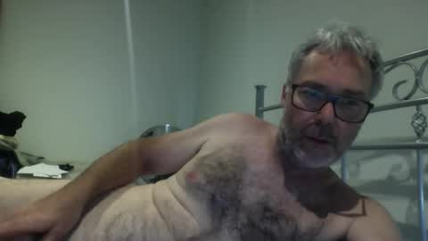 Snapshot of oiledcouple1 chatting on 10/27/25, 09:46 oiledcouple1 online show from 10/27/25, 09:46