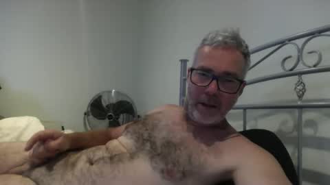 Snapshot of oiledcouple1 chatting on 11/16/25, 03:34 oiledcouple1 online show from 11/16/25, 03:34