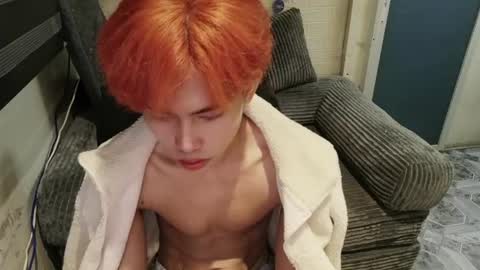 Snapshot of oishii_ii chatting on 06/18/26, 05:06 oishii online show from 06/18/26, 05:06