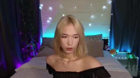 Ami online show from 02/25/26, 06:34