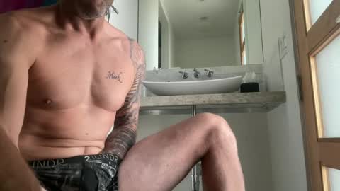 Snapshot of oki42 chatting on 06/26/26, 02:43 oki42 online show from 06/26/26, 02:43