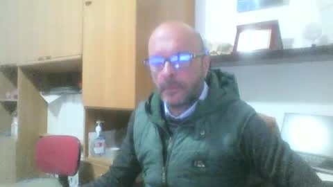 Snapshot of olak21 chatting on 11/10/25, 10:58 olak21 online show from 11/10/25, 10:58