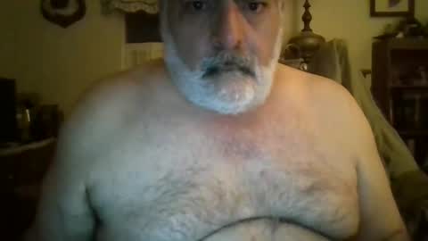 Snapshot of oldcockforyngladies chatting on 12/22/24, 11:11 oldcockforyngladies online show from 12/22/24, 11:11