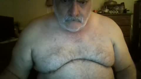 Snapshot of oldcockforyngladies chatting on 02/14/26, 11:29 oldcockforyngladies online show from 02/14/26, 11:29