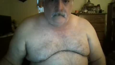 Snapshot of oldcockforyngladies chatting on 02/21/26, 12:06 oldcockforyngladies online show from 02/21/26, 12:06