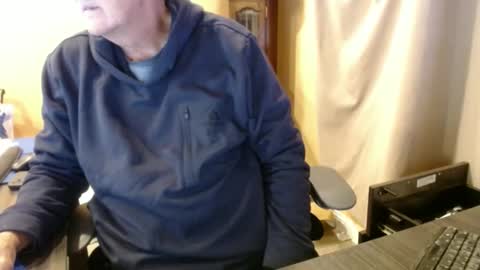 Snapshot of olderandwiser chatting on 12/19/24, 06:23 Older and Wiser online show from 12/19/24, 06:23