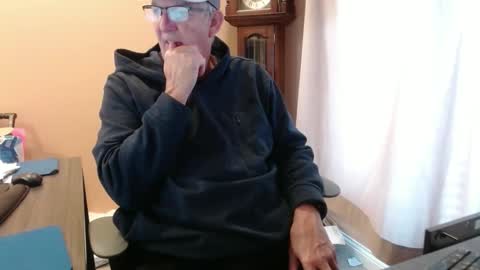 Snapshot of olderandwiser chatting on 01/02/25, 03:51 Older and Wiser online show from 01/02/25, 03:51