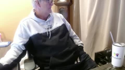 Snapshot of olderandwiser chatting on 01/14/25, 02:29 Older and Wiser online show from 01/14/25, 02:29