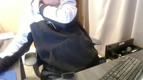 Snapshot of olderandwiser chatting on 01/16/25, 05:32 Older and Wiser online show from 01/16/25, 05:32