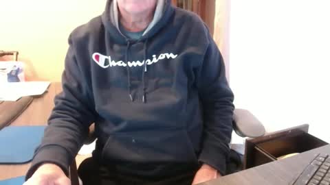 Snapshot of olderandwiser chatting on 01/23/25, 08:13 Older and Wiser online show from 01/23/25, 08:13