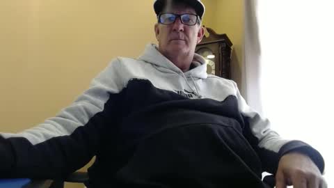 Snapshot of olderandwiser chatting on 01/29/25, 07:53 Older and Wiser online show from 01/29/25, 07:53