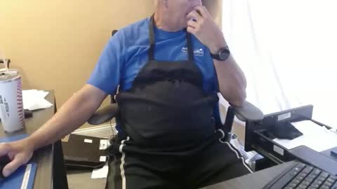 Snapshot of olderandwiser chatting on 09/12/25, 05:35 Older and Wiser online show from 09/12/25, 05:35