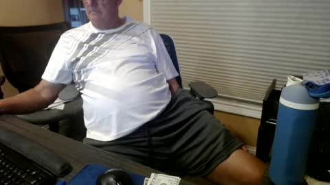 Snapshot of olderandwiser chatting on 07/09/26, 02:15 Older and Wiser online show from 07/09/26, 02:15