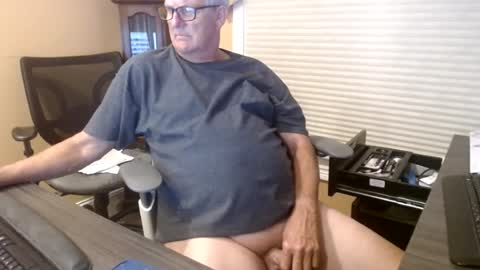 Snapshot of olderandwiser chatting on 07/12/26, 03:41 Older and Wiser online show from 07/12/26, 03:41