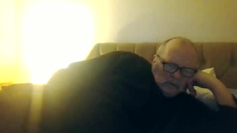 oldfkr69 online show from 02/10/26, 03:54