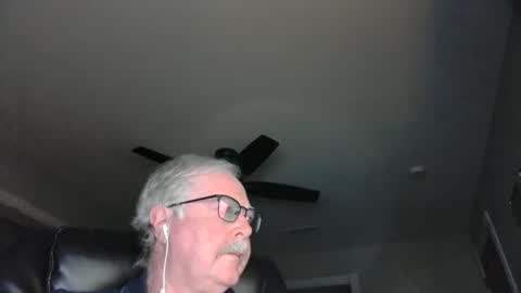 Snapshot of oldlakeguy chatting on 01/14/25, 02:50 OldLakeGuy online show from 01/14/25, 02:50