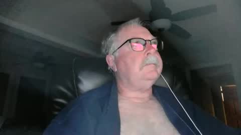 Snapshot of oldlakeguy chatting on 03/06/25, 05:14 OldLakeGuy online show from 03/06/25, 05:14