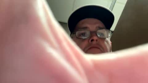 OldrM online show from 12/20/25, 02:57