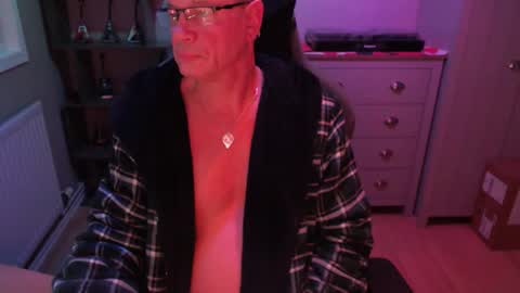 Snapshot of oldveteranuk chatting on 03/02/26, 05:41 oldveteranuk online show from 03/02/26, 05:41