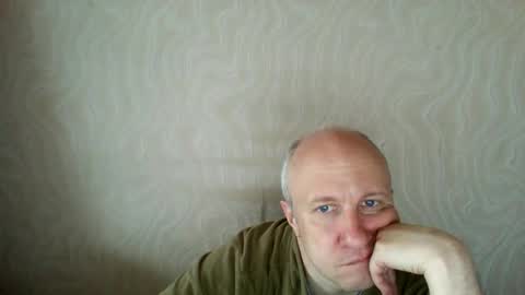 Snapshot of oleg365 chatting on 04/29/26, 11:03 figaro online show from 04/29/26, 11:03